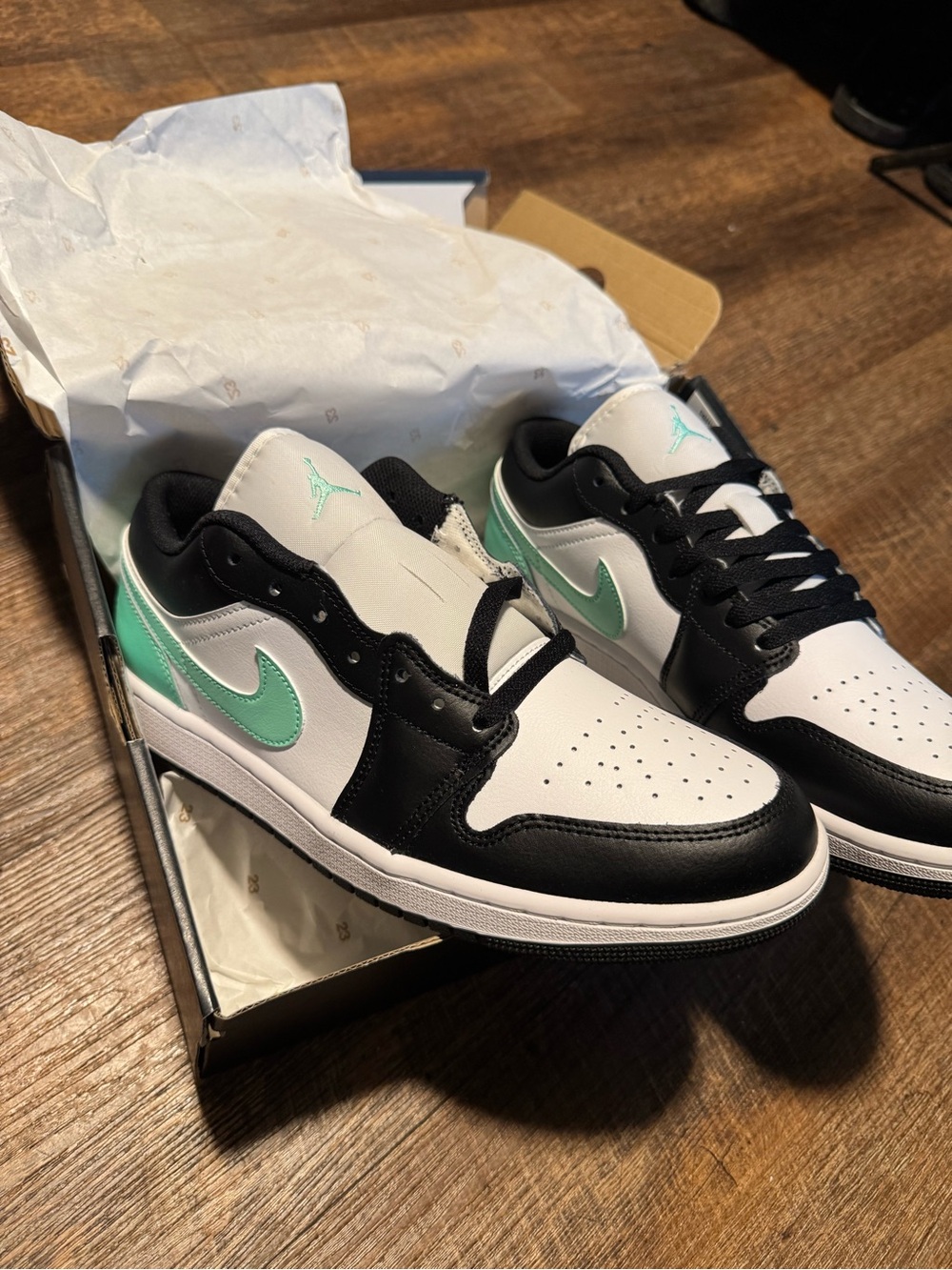 Nike Men's Low-Top Sneakers in White, Black & Mint